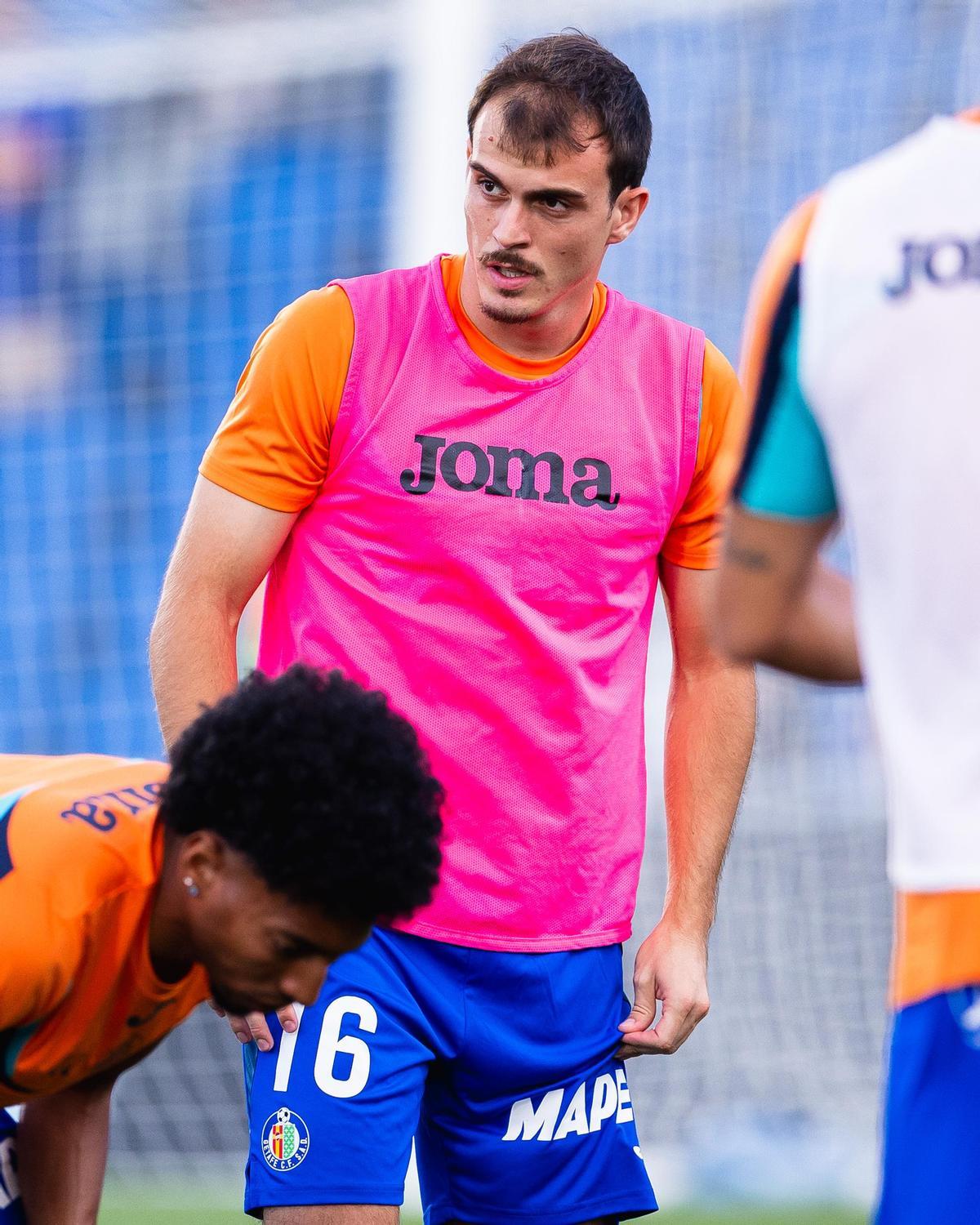 Francho Serrano durante el calentamiento.