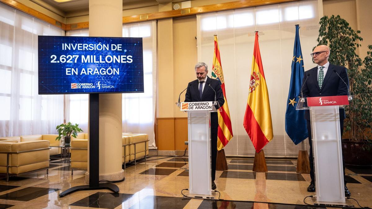 El presidente de raagón, Jorge Azcón, y el director de Energía de Samca, Javier del Pico, este lunes en el Pignatelli.