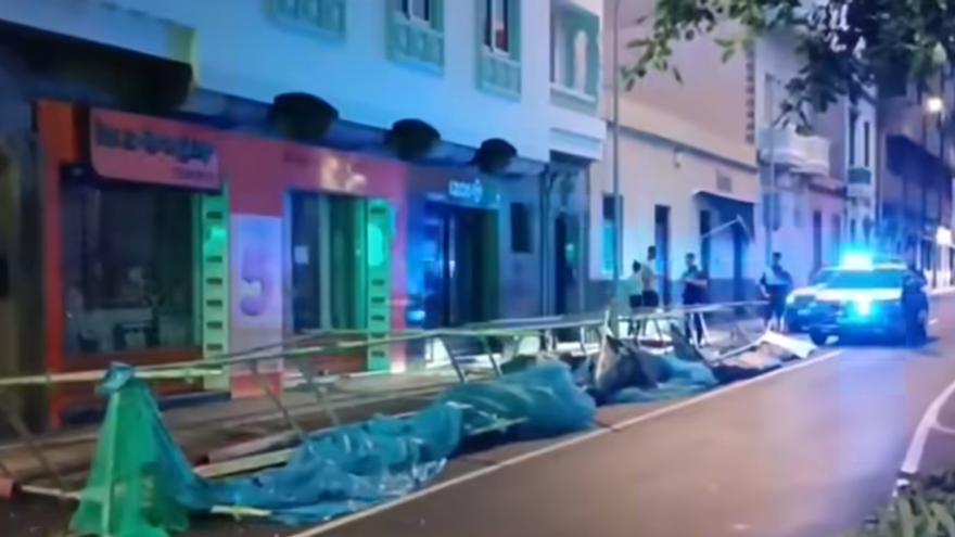 In Tenerife, wind knocked down scaffolding onto the road.