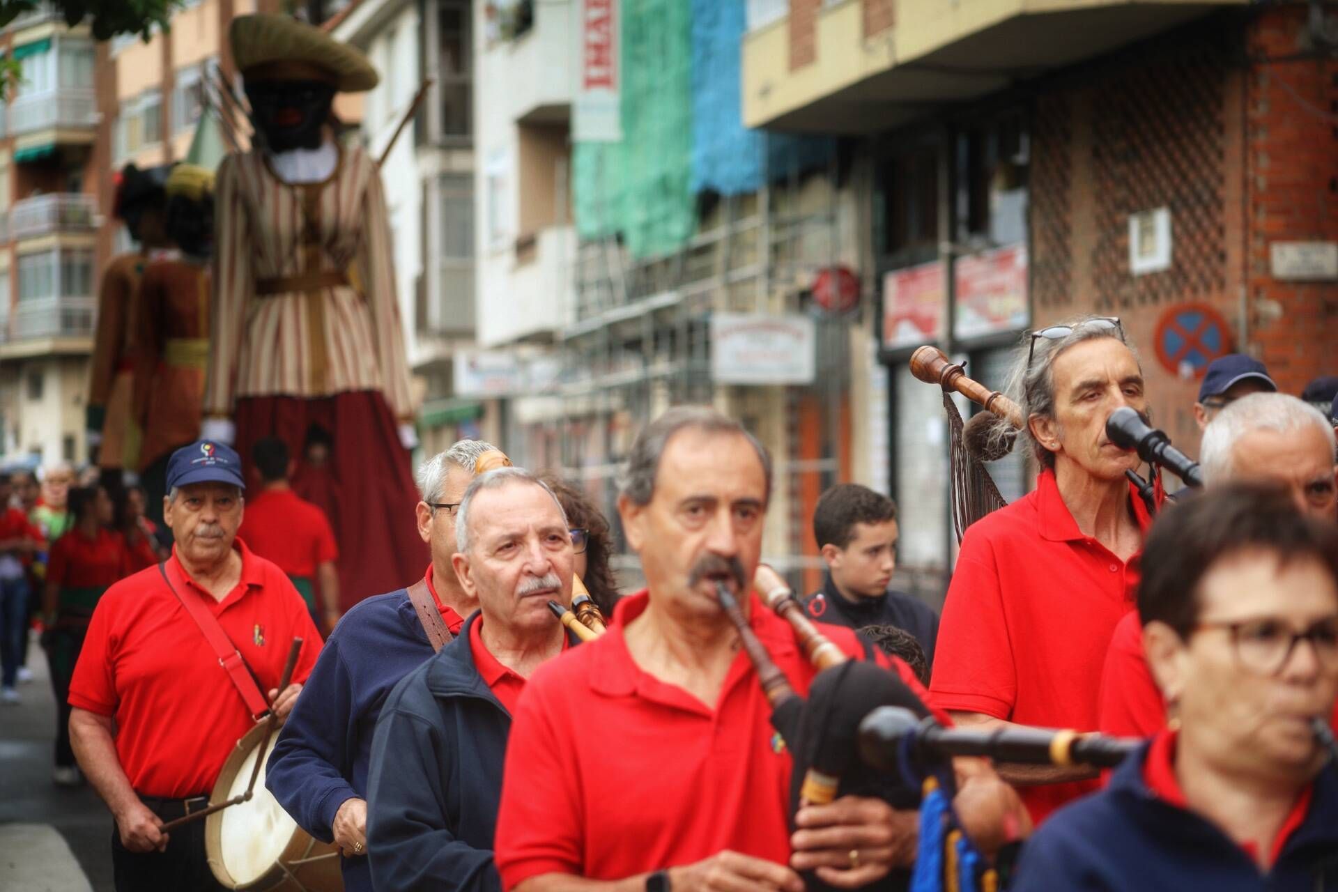 Pasacalles de Gigantes y Cabezudos en las Fiestas de San Pedro de Zamora de 2024