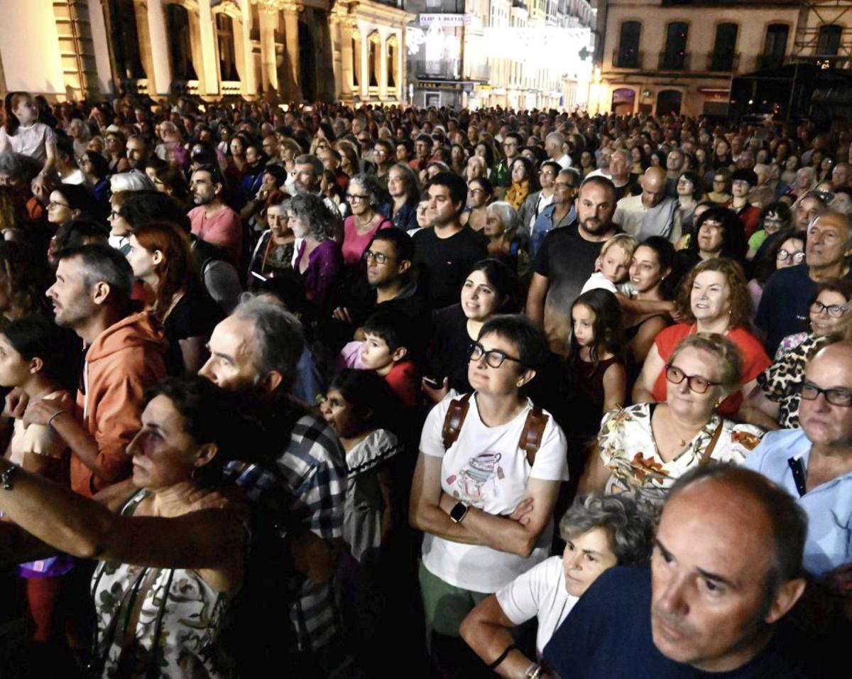Los pontevedreses no faltaron a la cita musical. | RAFA VÁZQUEZ