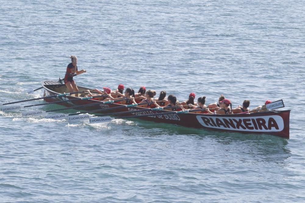 Las imágenes de la Bandera Femenina Concello de Vigo de traineras