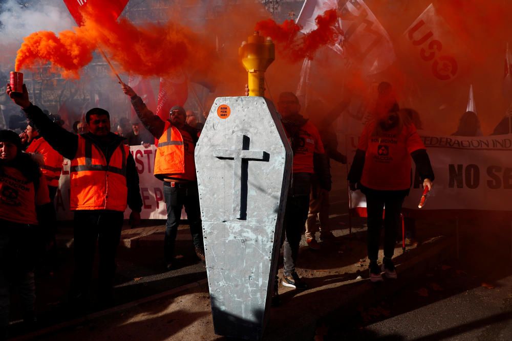 Concentración de trabajadores de Alcoa en Madrid