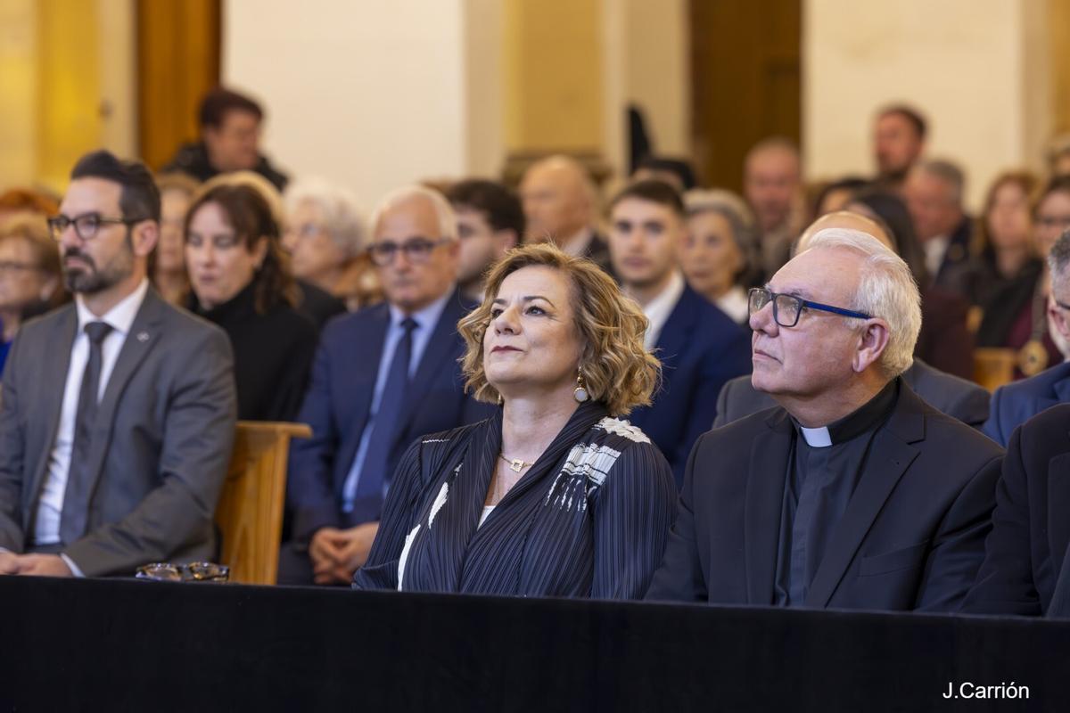 Estas son las mejores imágenes del pregón de la Semana Santa de Torrevieja a cargo de Eva Fernández Huéscar Estas son las mejores imágenes del pregón de la Semana Santa de Torrevieja a cargo de Eva Fernández Huéscar