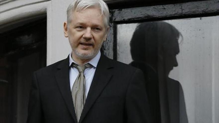 Assange reconoce que colabora con la web del referéndum de Cataluña