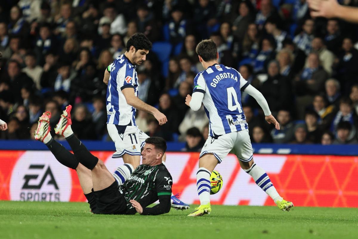 Martim Neto cae ante Guedes y Gorrotxa