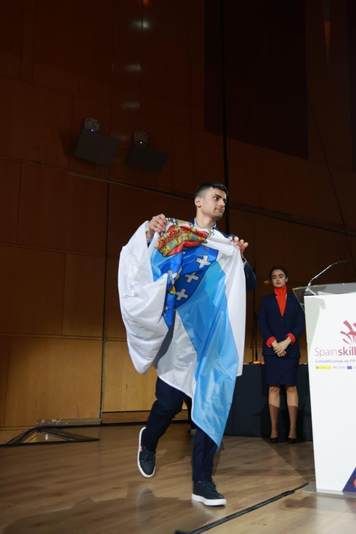 Héctor Sánchez, oro en la competición de Electrónica del SpainSkills 2026.