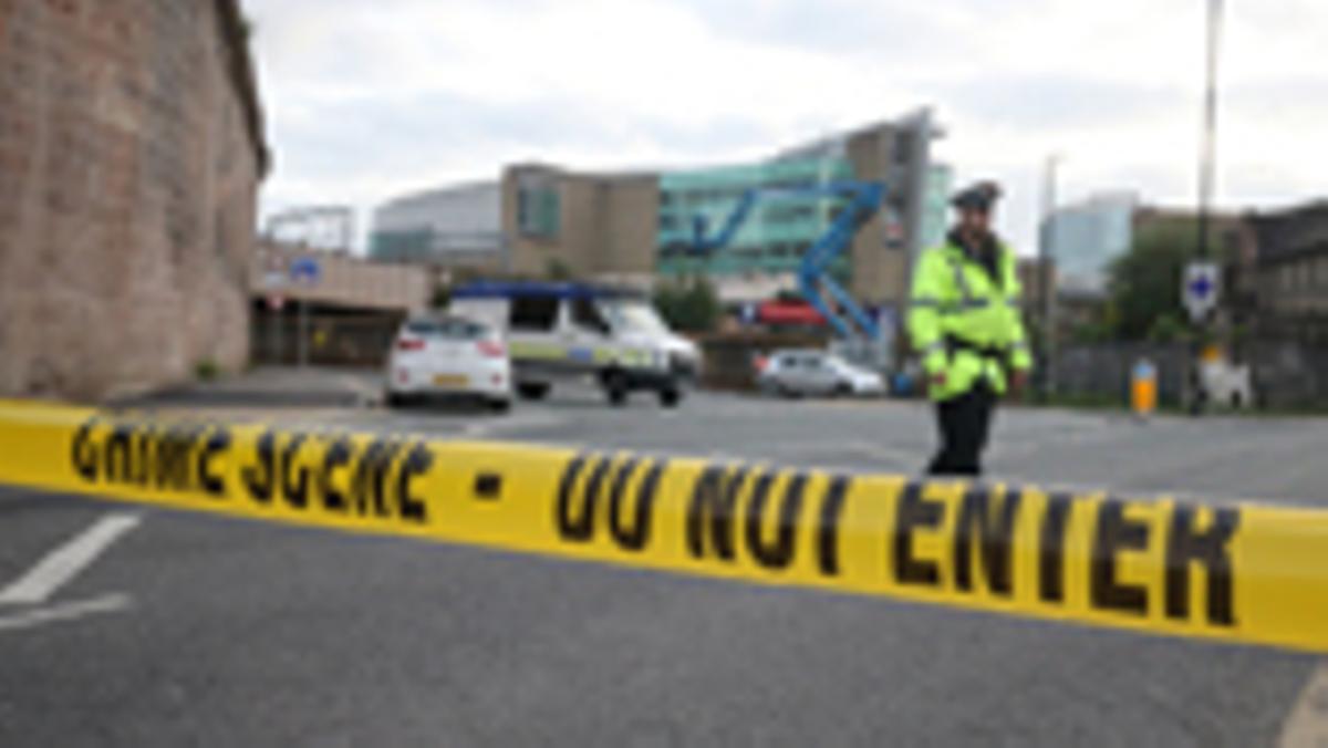 Almenys 22 morts i 50 ferits en un atemptat a Manchester.