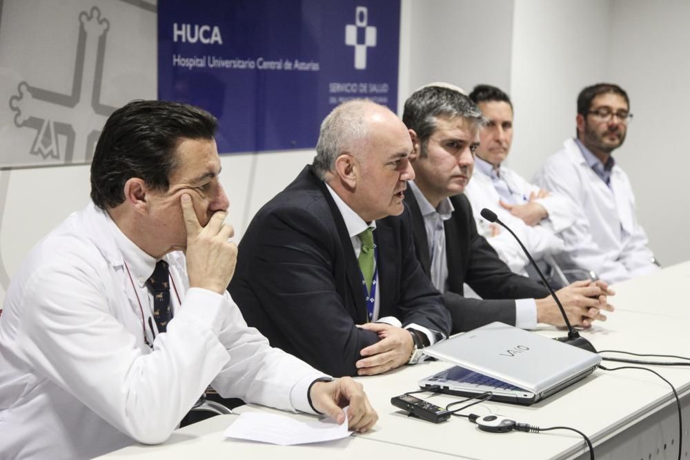 Rueda de prensa sobre el transplante de corazón artificial en el HUCA