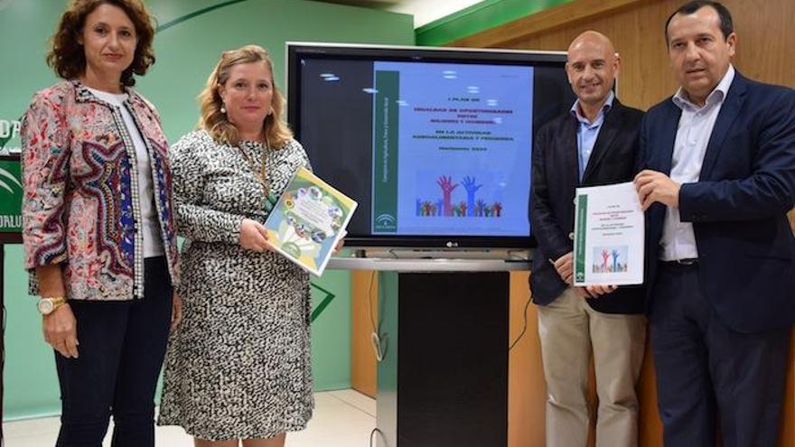 Rosa del Mar Rodríguez, Adela Romero, Javier Salas y Ruiz Espejo.