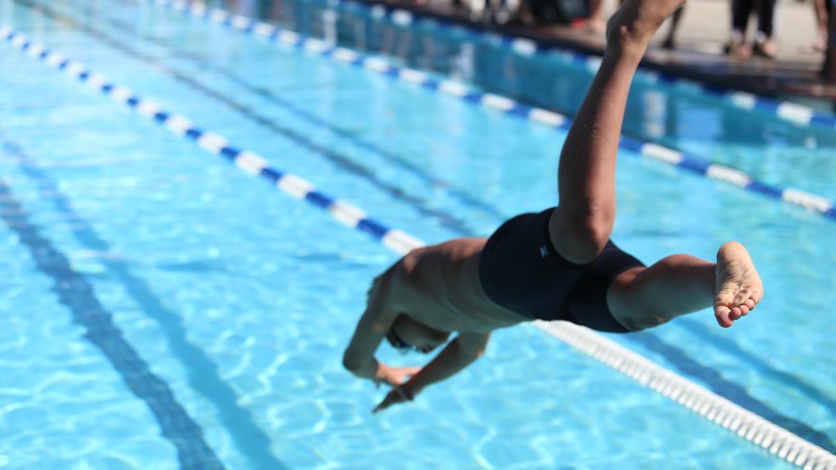 Nadar es un ejercicio muy sano, pero con la prudencia necesaria
