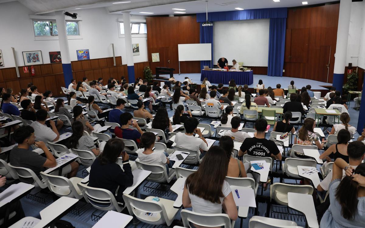 Bachilleres sobresalientes en busca de la perfección Bachilleres sobresalientes en busca de la perfección