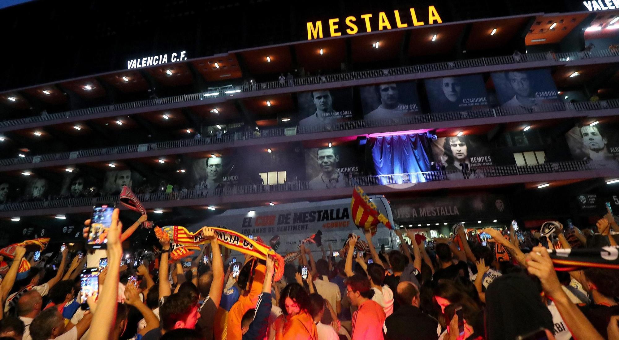 Recibimientos memorables al Valencia CF,  en la Avenida de Suecia