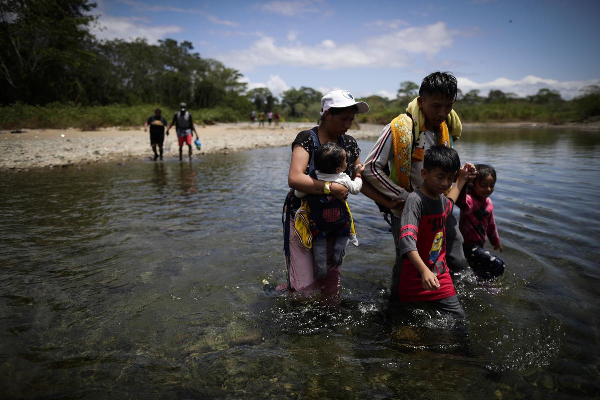 Niños migrantes guerreros para sobrevivir a la selva del Darién