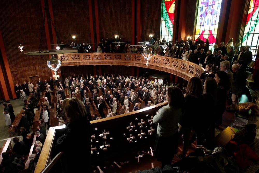 Funeral de Barthe Aza en la Iglesia de América