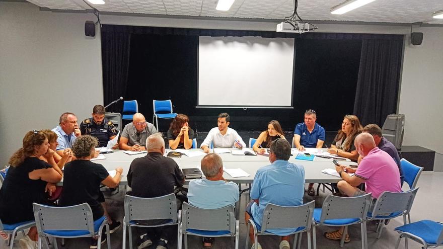 Reunión de coordinación en El Campello para preparar las fiestas patronales y de Moros y Cristianos