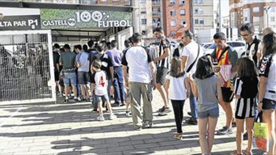 El Castellón lucha por lograr más de las 250 entradas cedidas por el Gavà