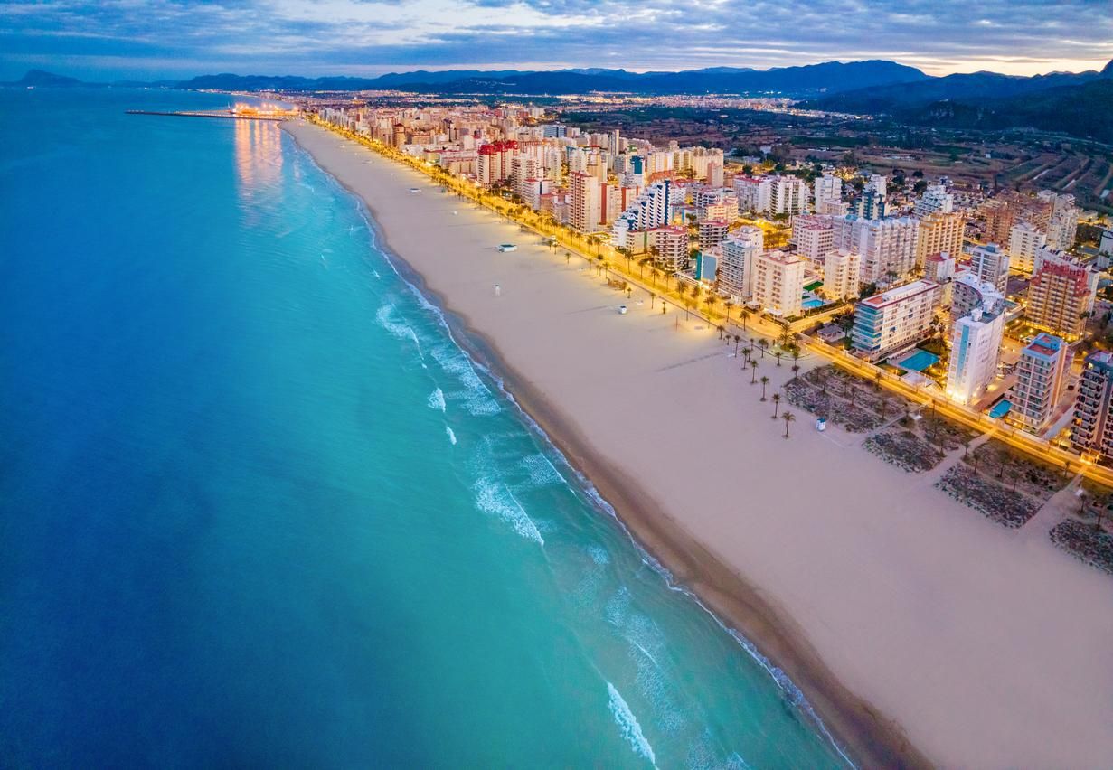 Gandía: playas kilométricas y fiesta non stop.
