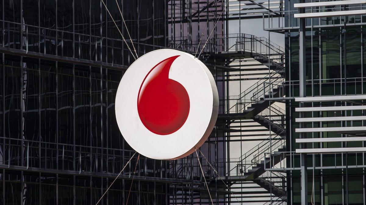 Logotip de Vodafone a la seu de Madrid