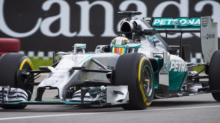 El piloto de Mercedes, Hamilton.