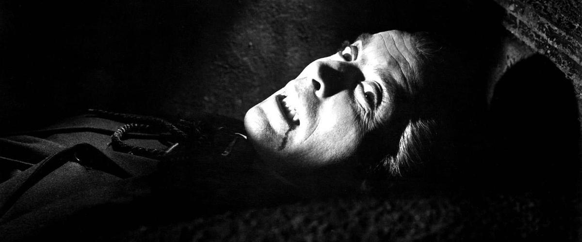 zentauroepp40396107 icult christopher lee en el horror de dracula201028183351 zentauroepp40396107 icult christopher lee en el horror de dracula201028183351