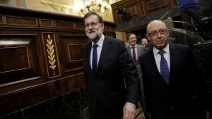 Cristobal Montoro, ex ministro de Hacienda, en una foto de archivo con Mariano Rajoy en el Congreso.