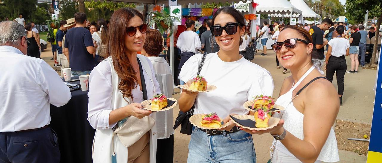Califato in the Street vuelve a llenar el Paseo de la Victoria de la mejor gastronomía
