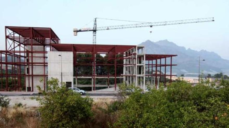 La primera fase de las obras del auditorio ha concluido solo con la construcción de la estructura del edificio.