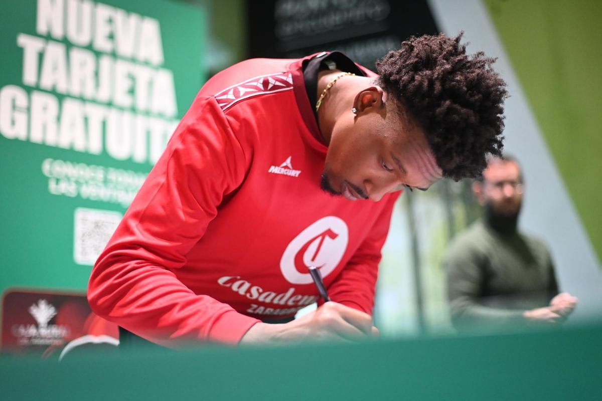 Josh Richardson, en su presentación como nuevo jugador del Casademont Zaragoza.