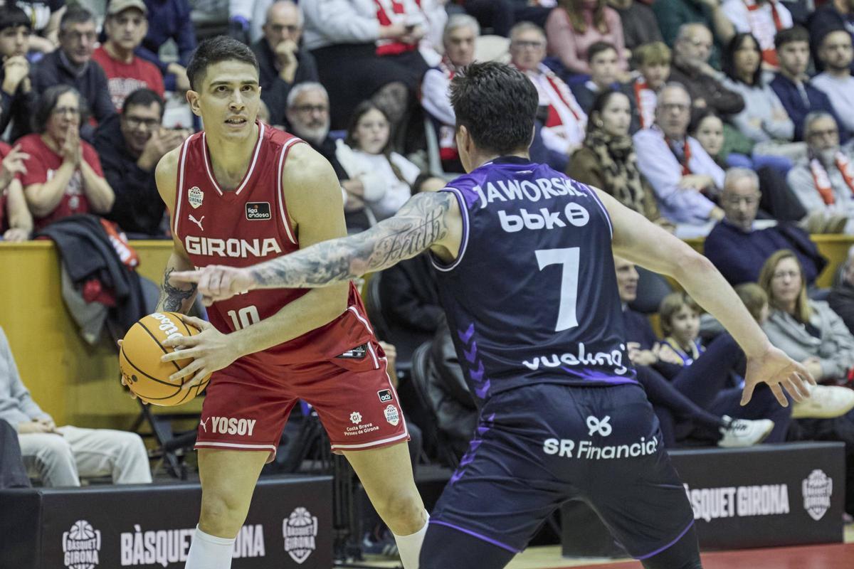 Vildoza durant el partit contra el Bilbao a Fontajau