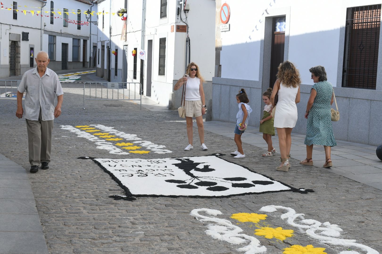 Alfombras de sal y colores en Dos Torres