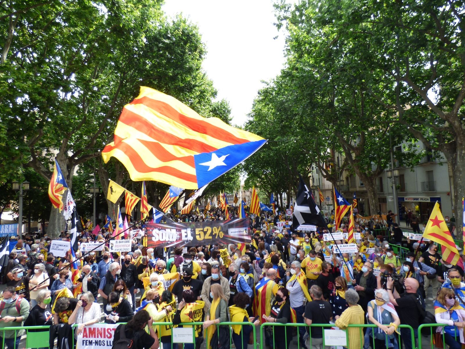 L'ANC pressiona el Govern per fer efectiva la independència i Òmnium crida a la mobilització ciutadana