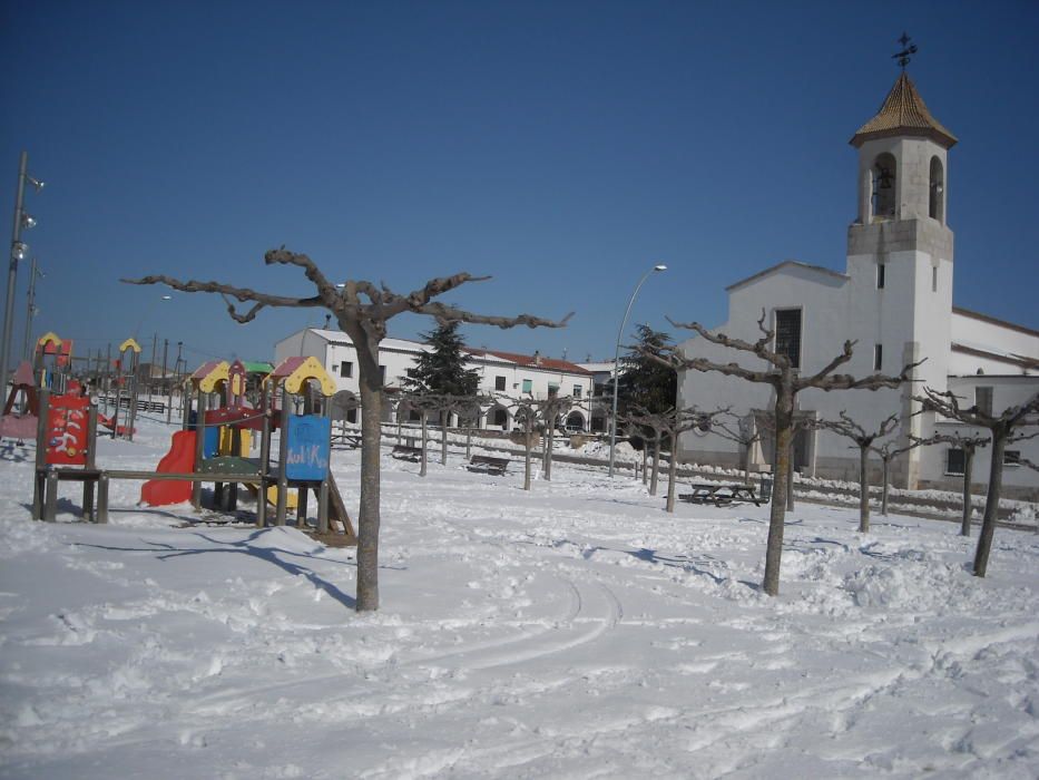 La neu va emblanquinar tota la comarca