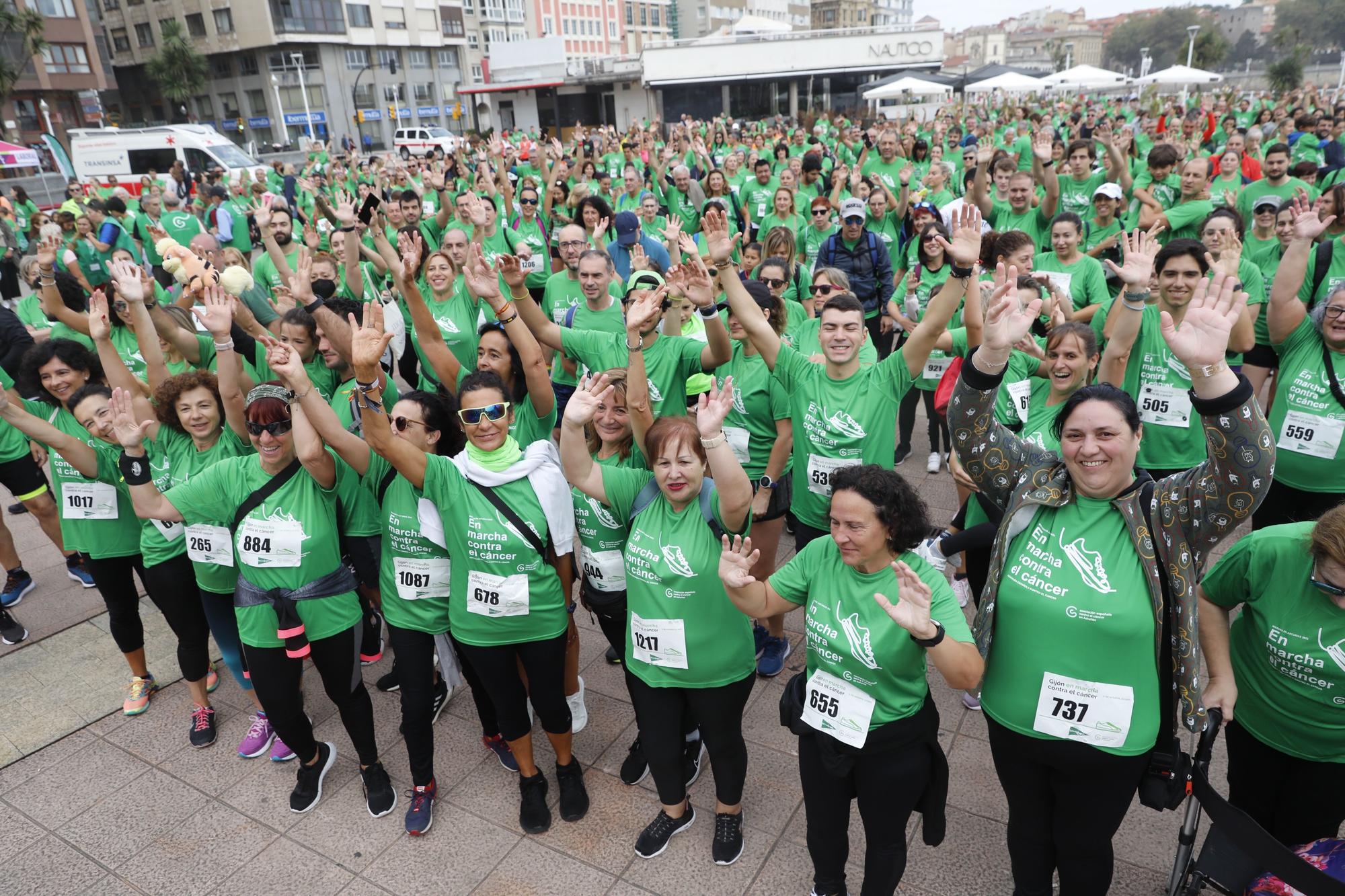 EN IMÁGENES: Asturias se echa a la calle para correr contra el cáncer