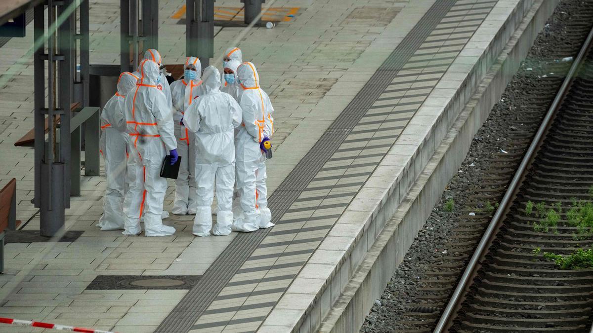 Una mujer hiere a cuchilladas a diecisiete personas en la estación de trenes de Hamburgo