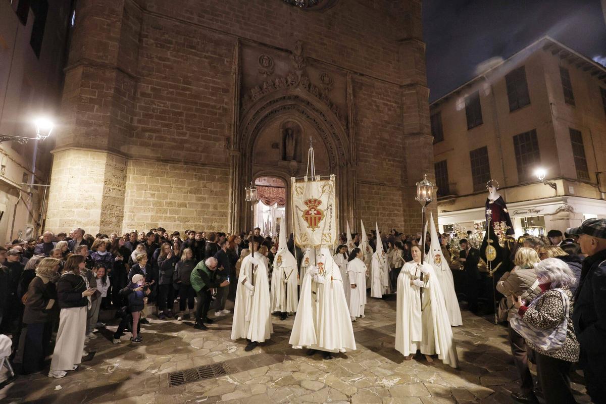 La procesión de la Virgen Dolorosa en imágenes