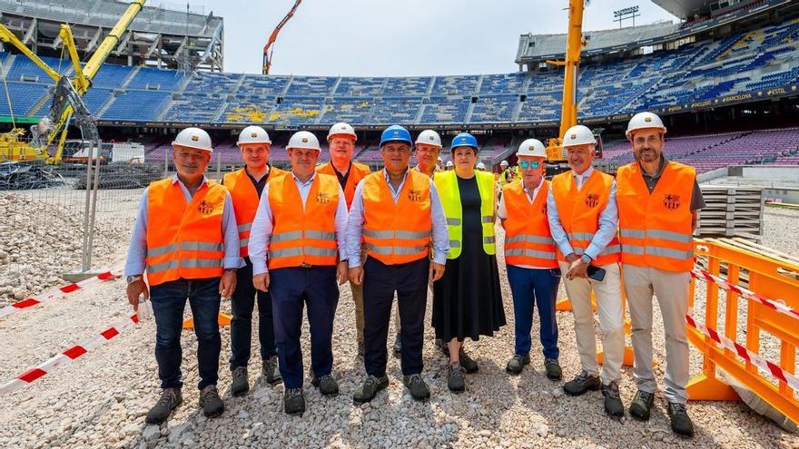 Laporta realiza una visita de obras al derruido Camp Nou