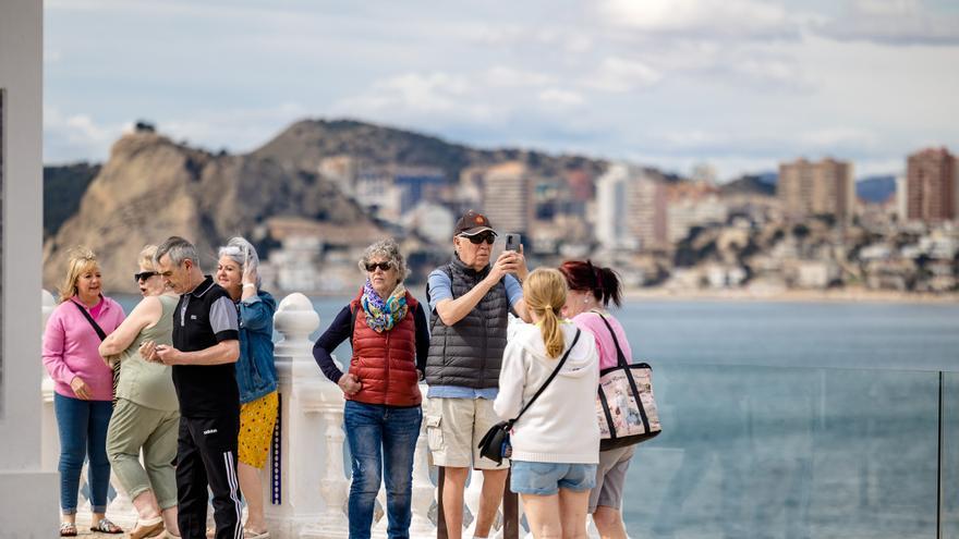 Las reservas turísticas para Semana Santa superan el 60% en Benidorm y la Costa Blanca a la espera de la última hora