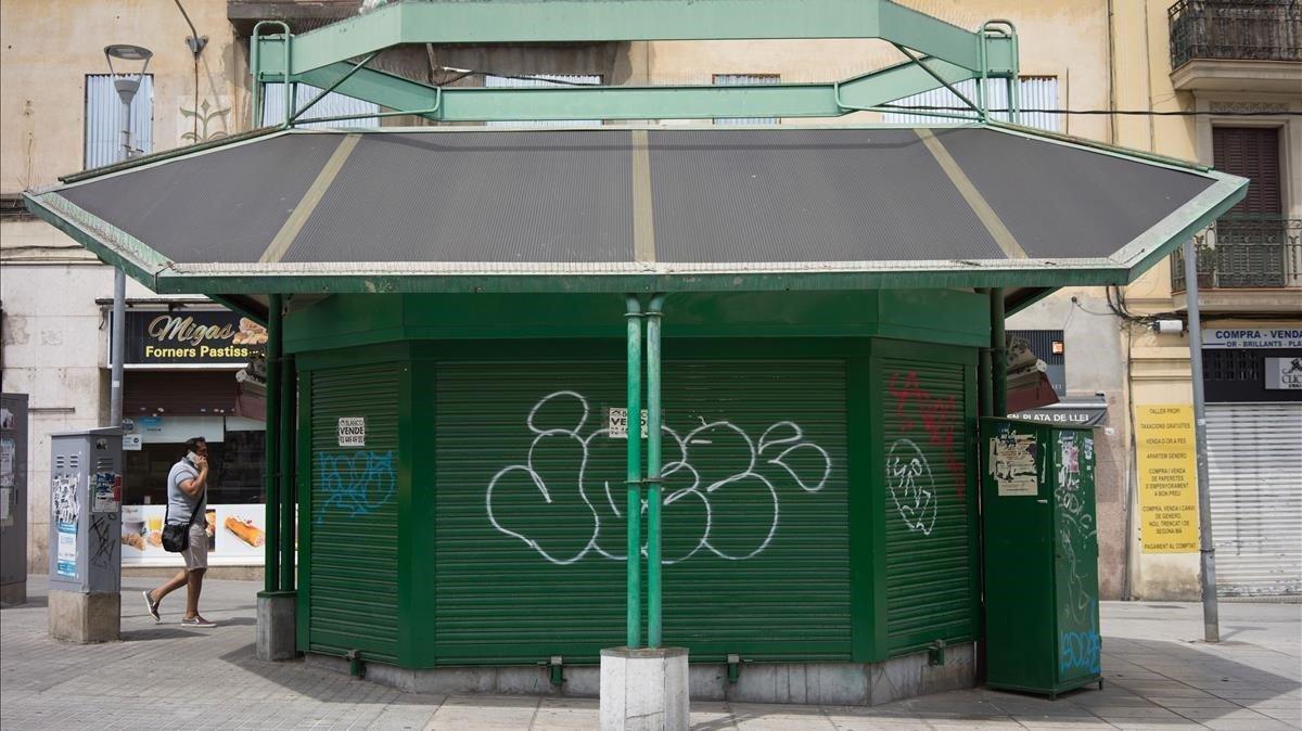 zentauroepp49428666 hospitalet 12 08 2019  quisco cerrado en venta fot grafo ser190901155703