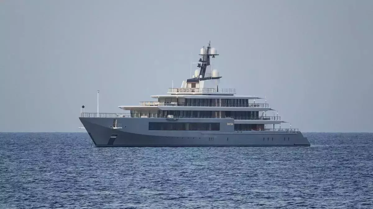 Hollywood-Legenden im Mallorca-Urlaub: Spielberg und Day-Lewis schippern um die Insel