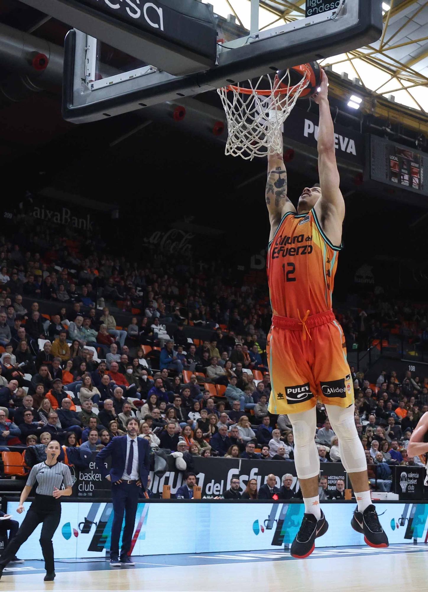 Las mejores imágenes del Valencia Basket - Girona Basketball