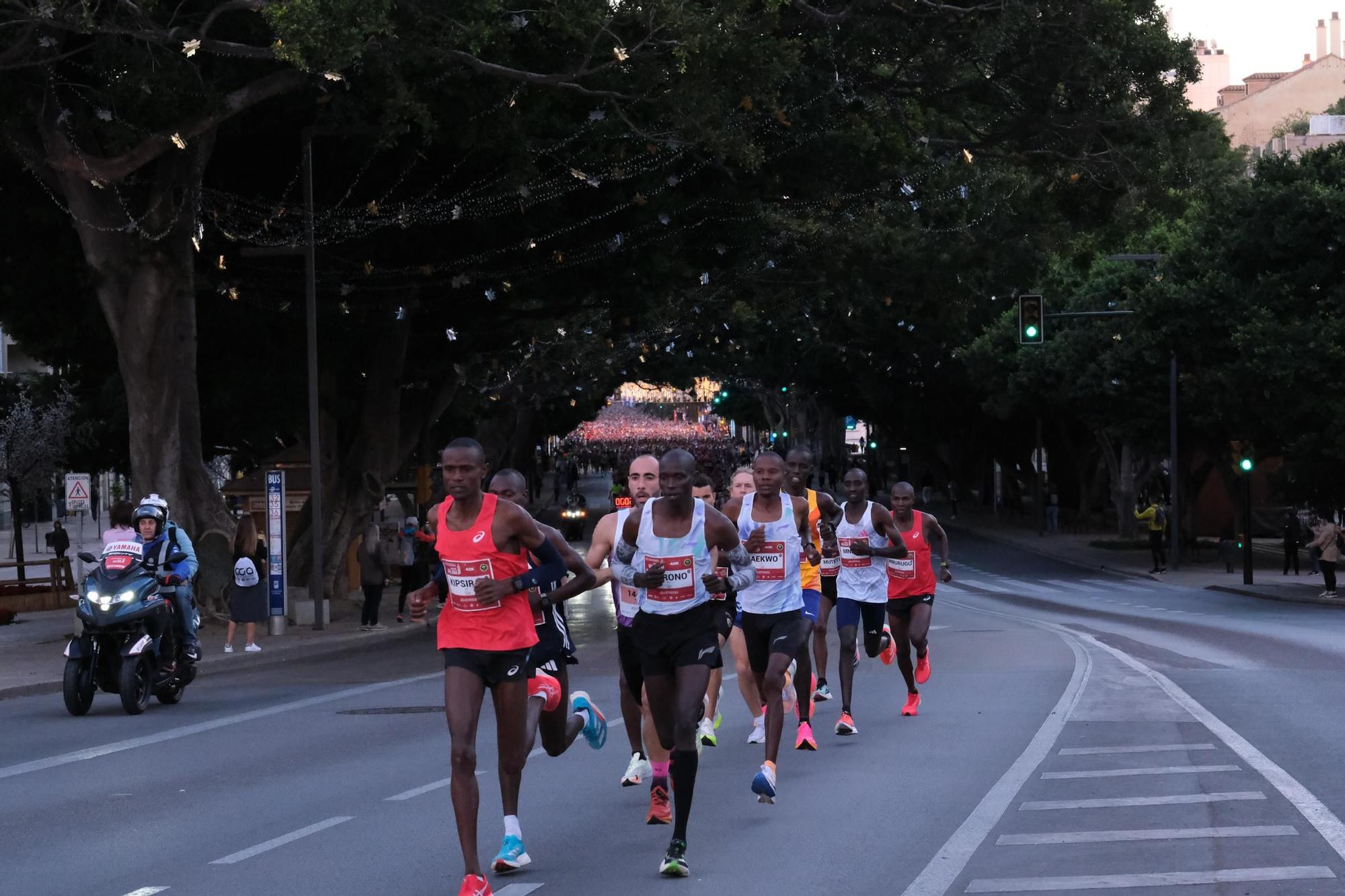 Una imagen de la salida de la Maratón de Málaga 2023.