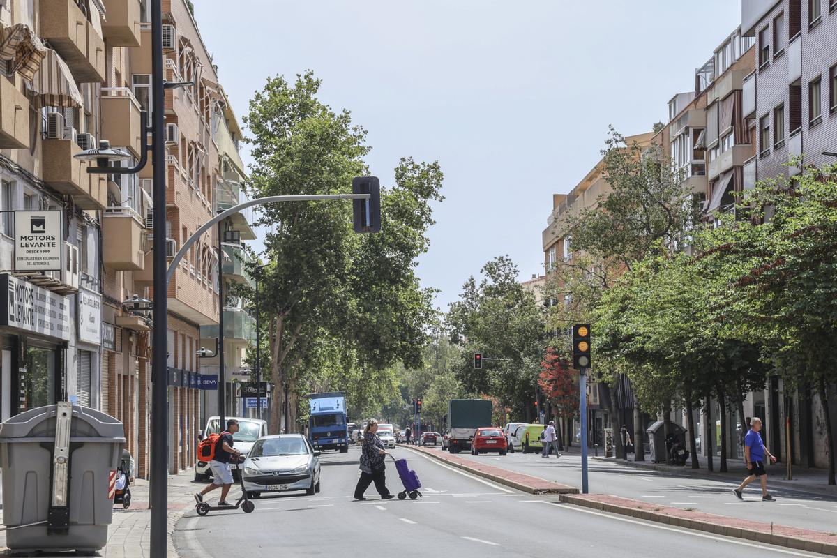 La avenida de Orihuela, una de las que atraviesan Ciudad de Asís.