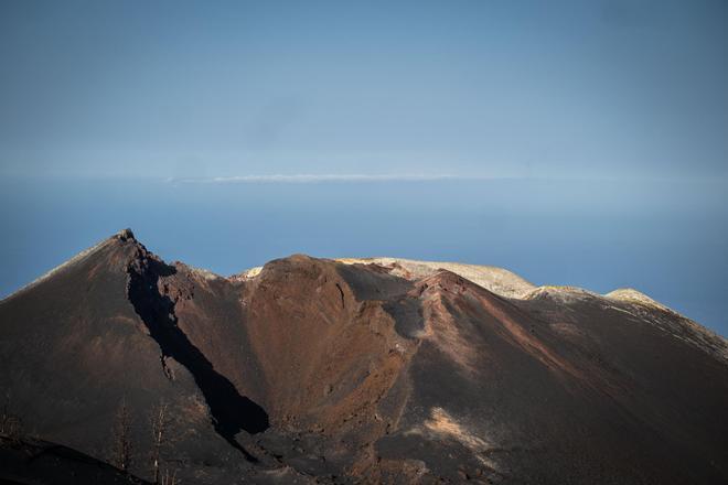 Visita al cono volcánico del Tajogaite