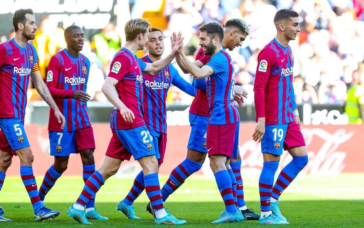 El combinado catalán celebra uno de los tantos en Mestalla