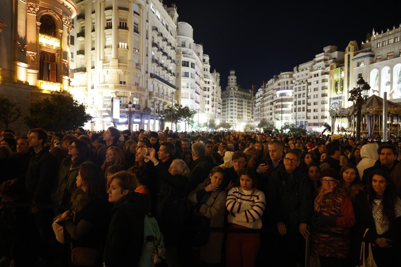 La Navidad llega a València con el encendido de luces