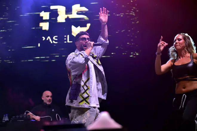Así ha sido el concierto de Rasel en la plaza Mayor de Plasencia
