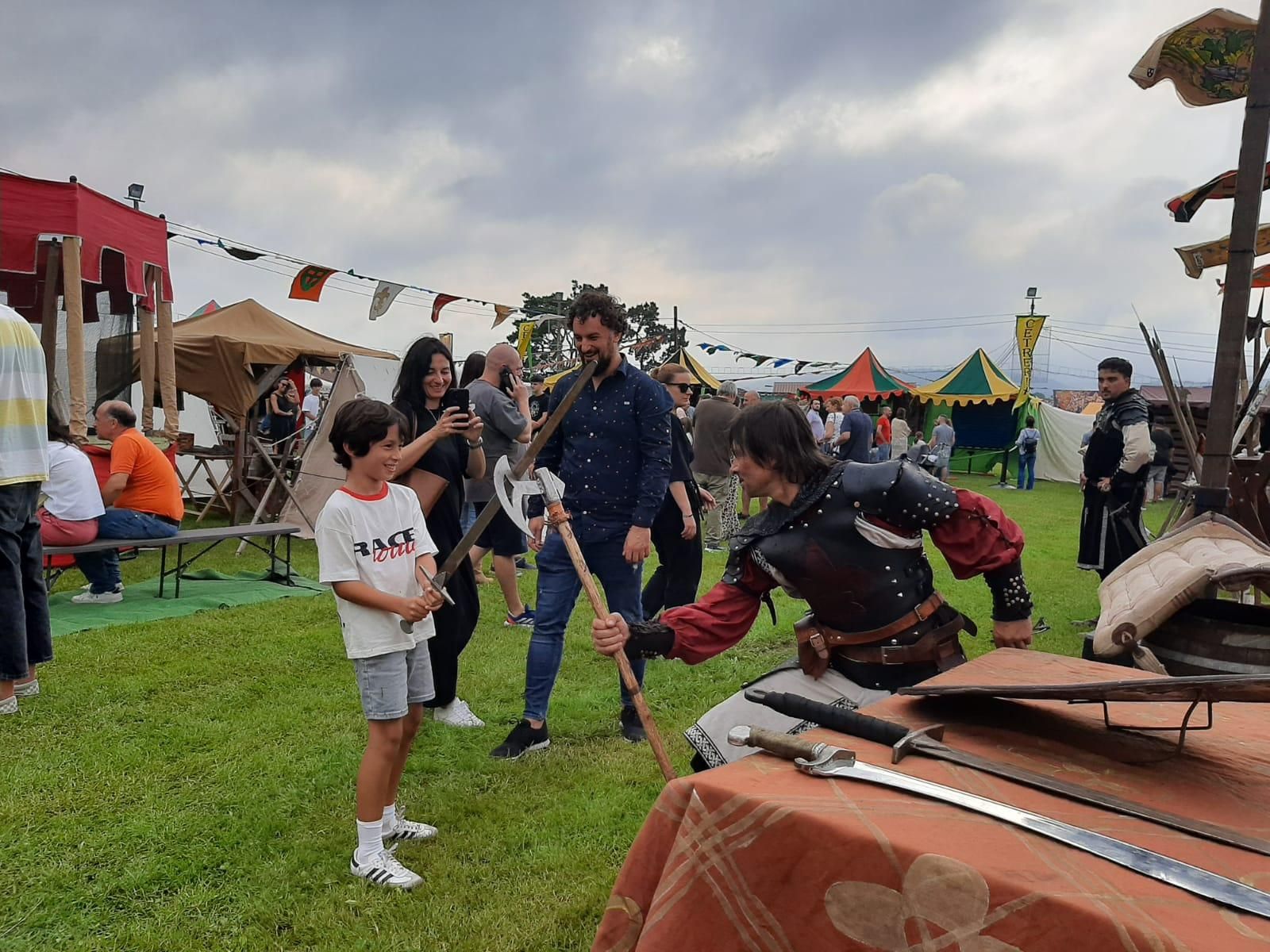 Llanera se traslada al medievo: así ha sido la primera jornada de la fiesta de los Exconxuraos