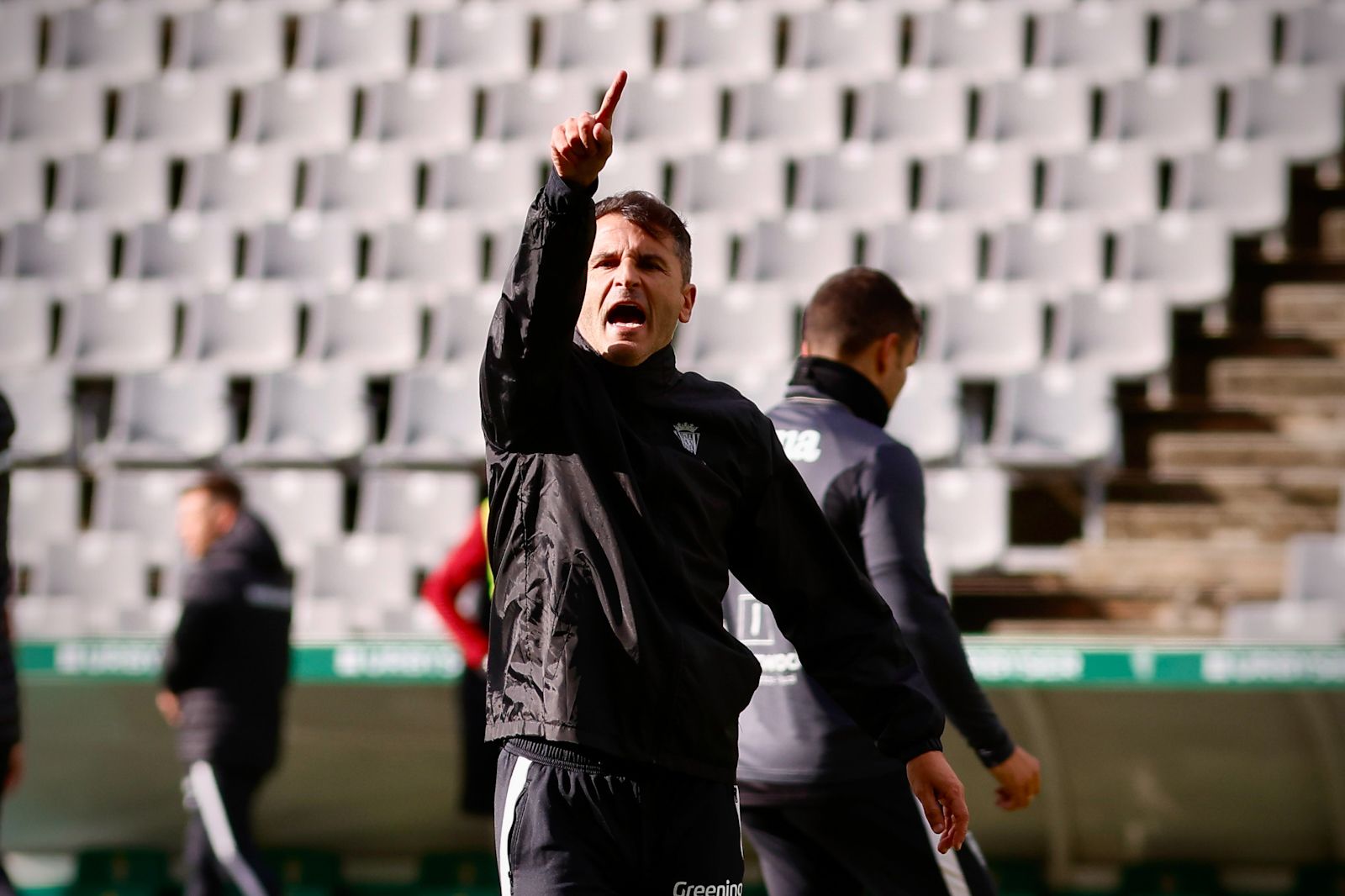 El Córdoba entrena ante su afición en El Arcángel