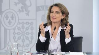 Ribera anuncia cambios en el bono social para imponer criterios de renta a las familias numerosas